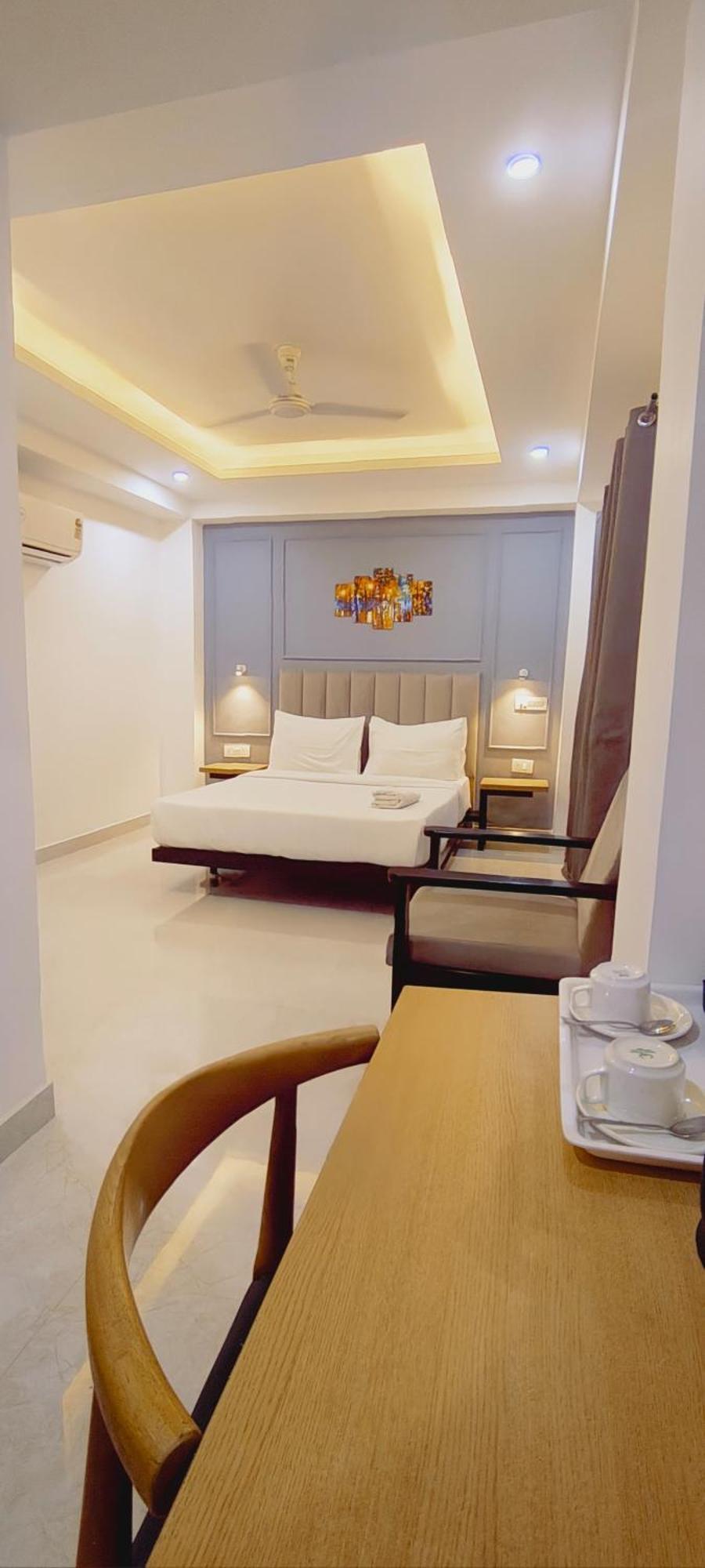 Hotel Mavens House Artemis Hospital Road Gurgaon Exterior foto