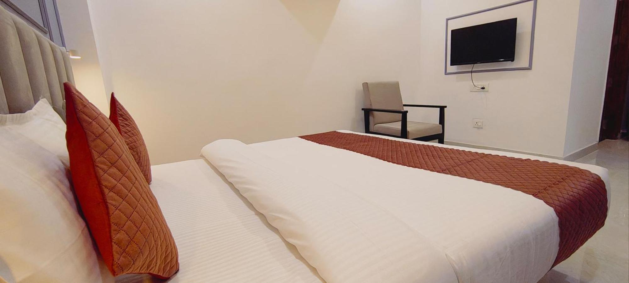 Hotel Mavens House Artemis Hospital Road Gurgaon Exterior foto