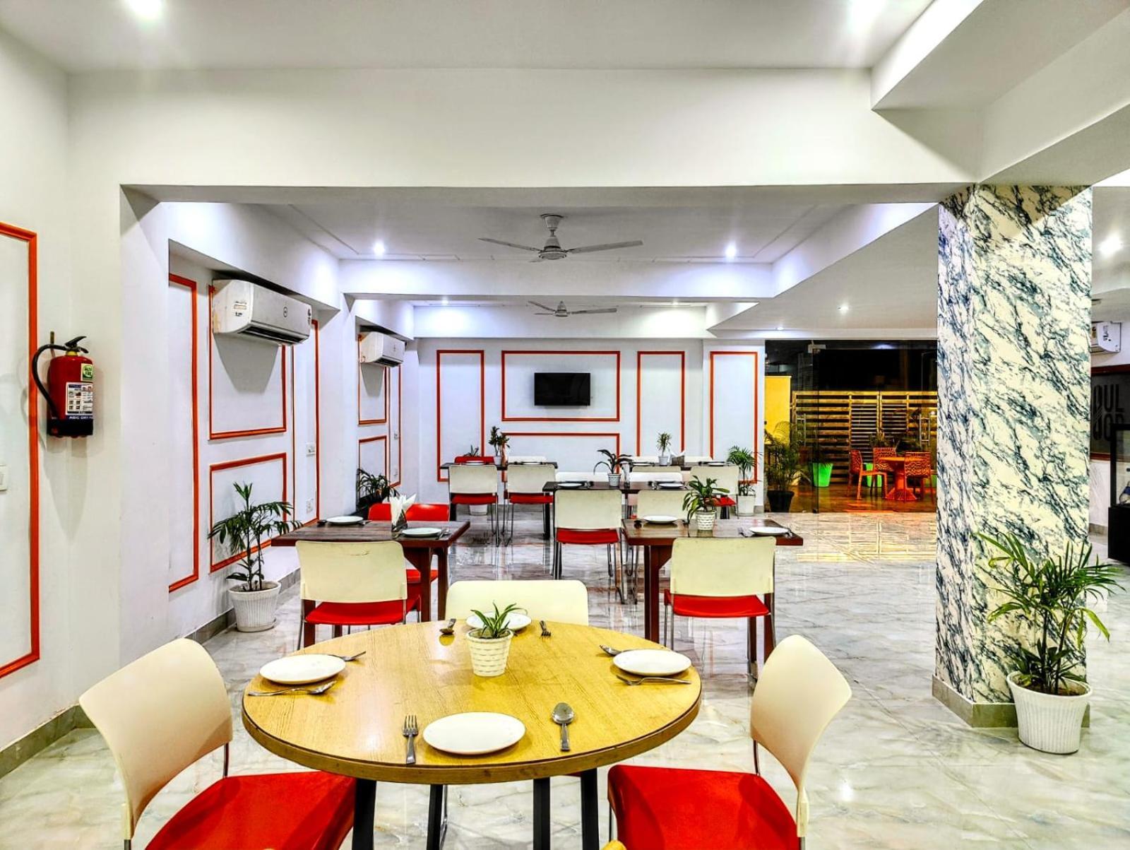Hotel Mavens House Artemis Hospital Road Gurgaon Exterior foto