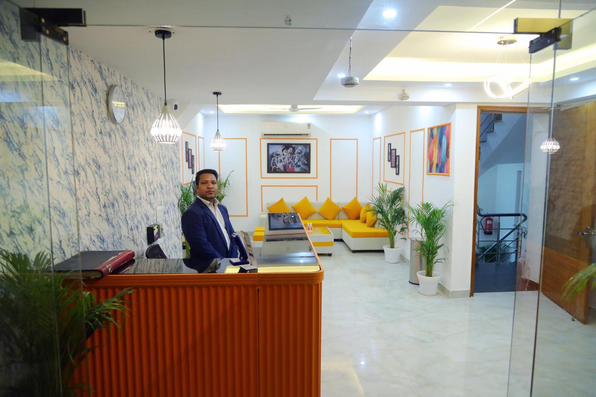 Hotel Mavens House Artemis Hospital Road Gurgaon Exterior foto