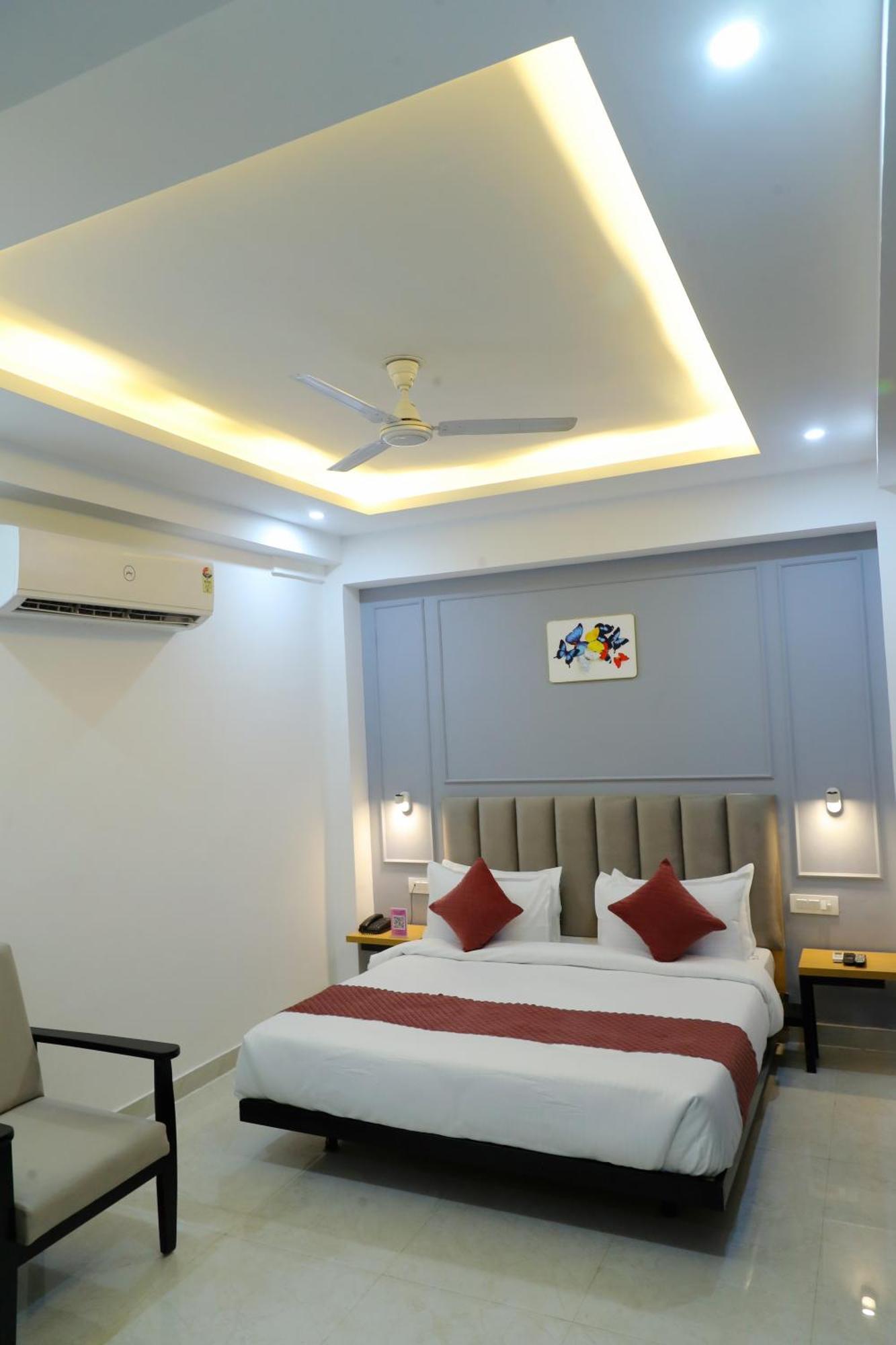 Hotel Mavens House Artemis Hospital Road Gurgaon Exterior foto