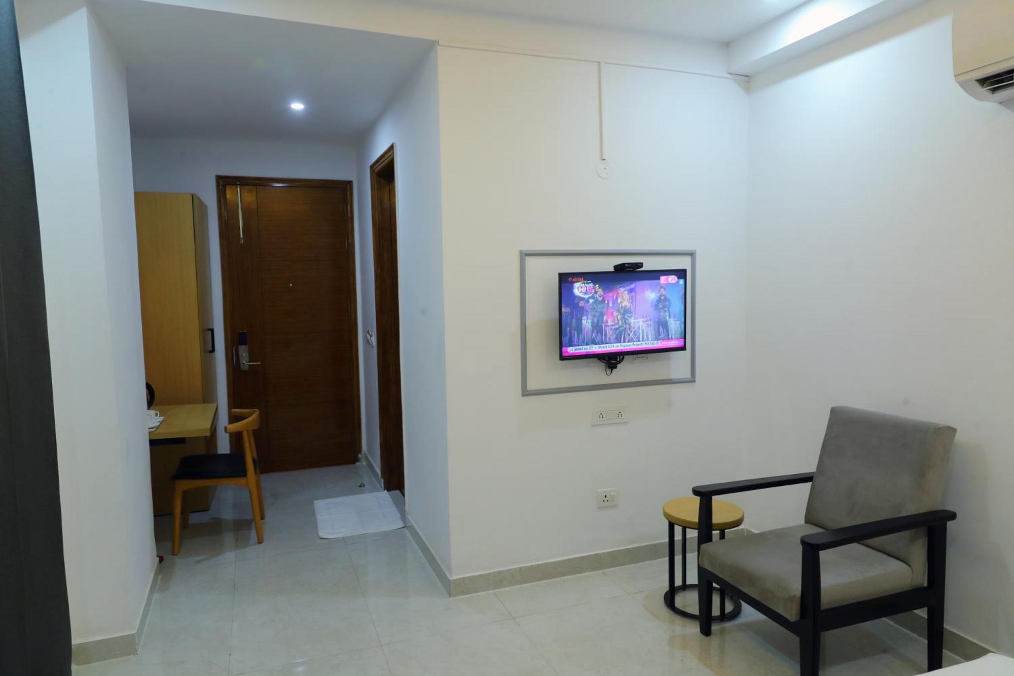 Hotel Mavens House Artemis Hospital Road Gurgaon Exterior foto