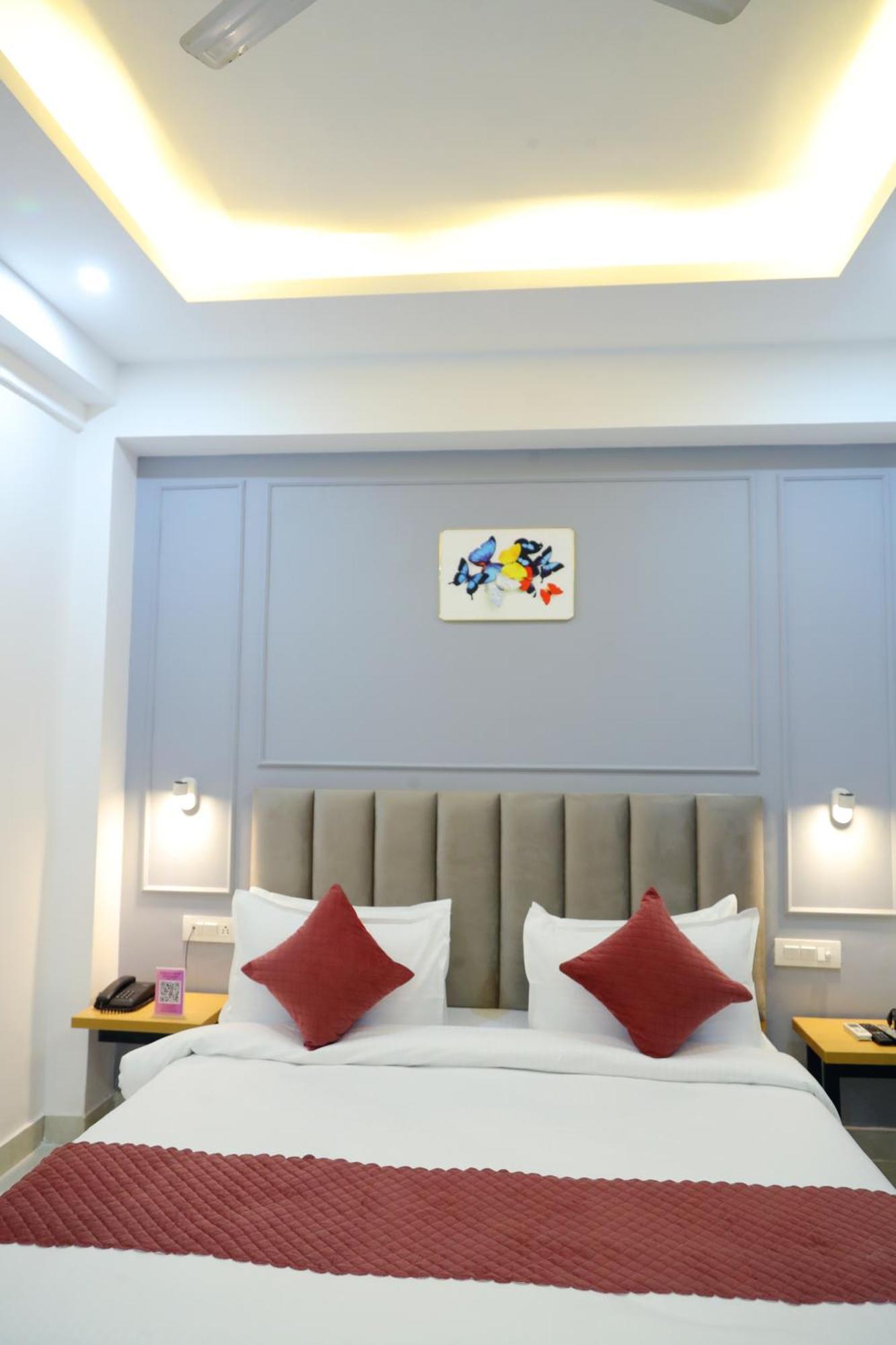 Hotel Mavens House Artemis Hospital Road Gurgaon Exterior foto